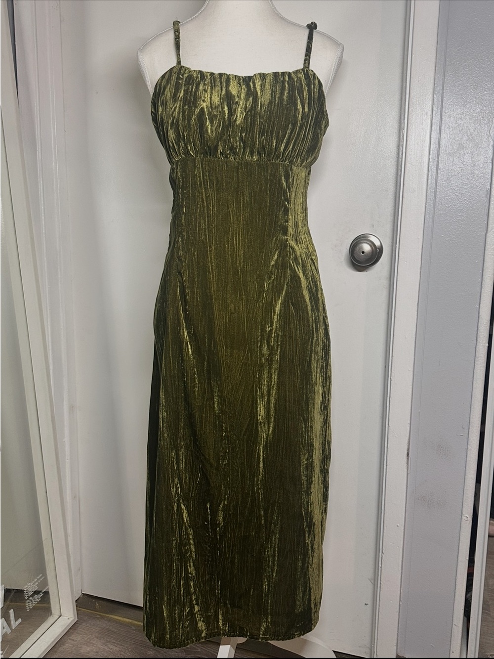 Cider Olive Green Velvet Maxi Dress with Spaghetti Straps